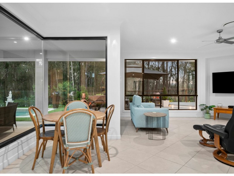 8 Peatling Lane, Twin Waters QLD 4564