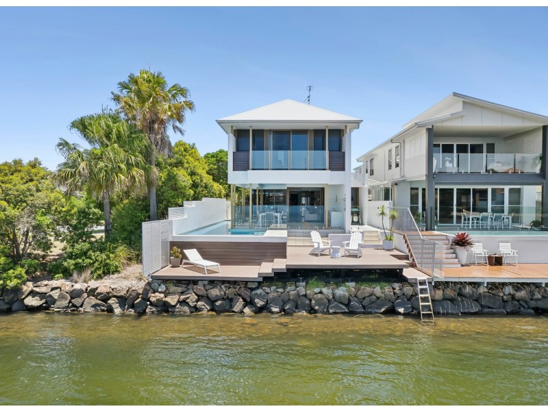 12 Staysail Place, Twin Waters QLD 4564