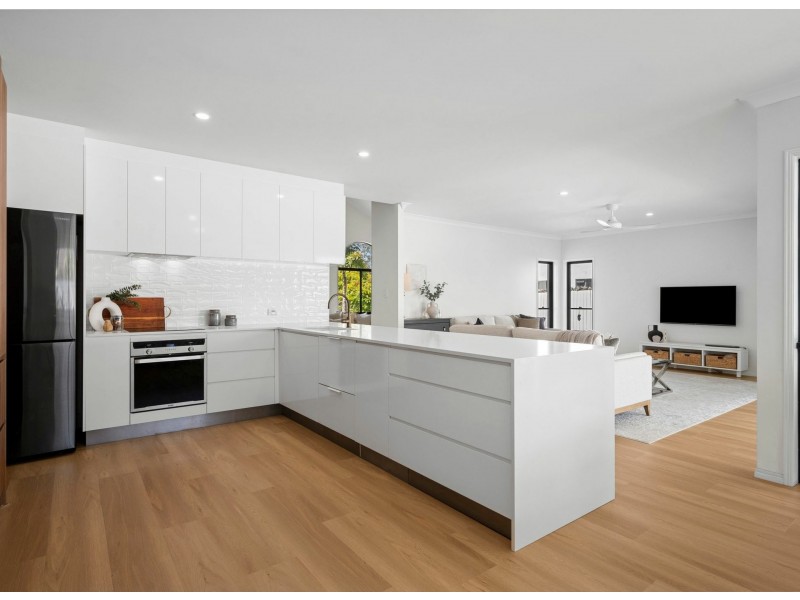 3 Fantail Place, Twin Waters QLD 4564