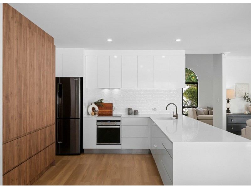 3 Fantail Place, Twin Waters QLD 4564