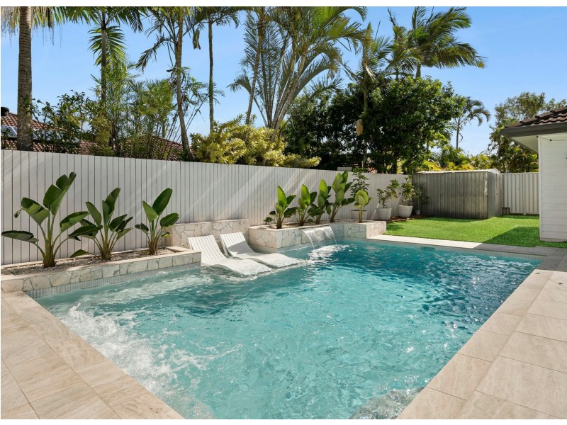 3 Fantail Place, Twin Waters QLD 4564