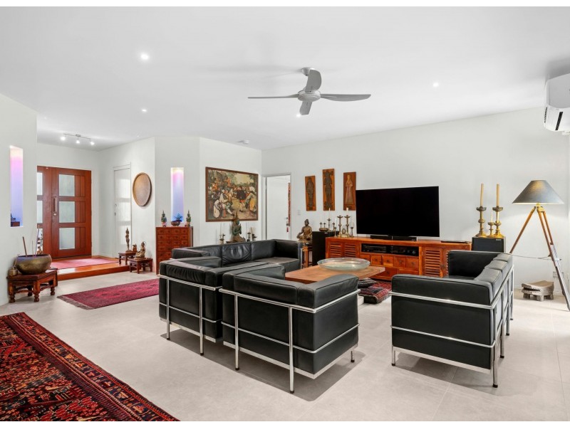 14 Peatling Lane, Twin Waters QLD 4564