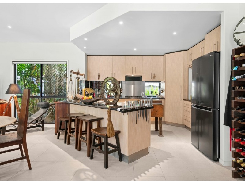 14 Peatling Lane, Twin Waters QLD 4564