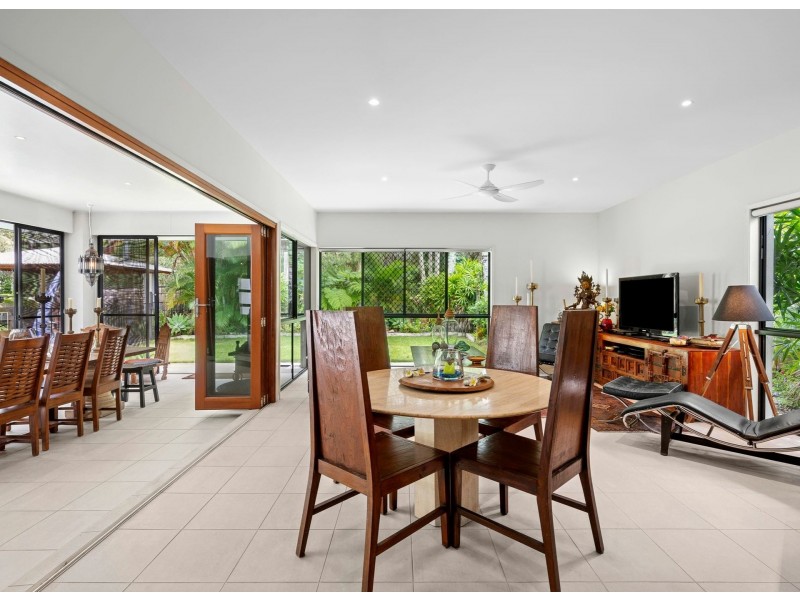 14 Peatling Lane, Twin Waters QLD 4564