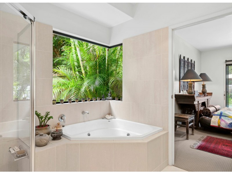 14 Peatling Lane, Twin Waters QLD 4564