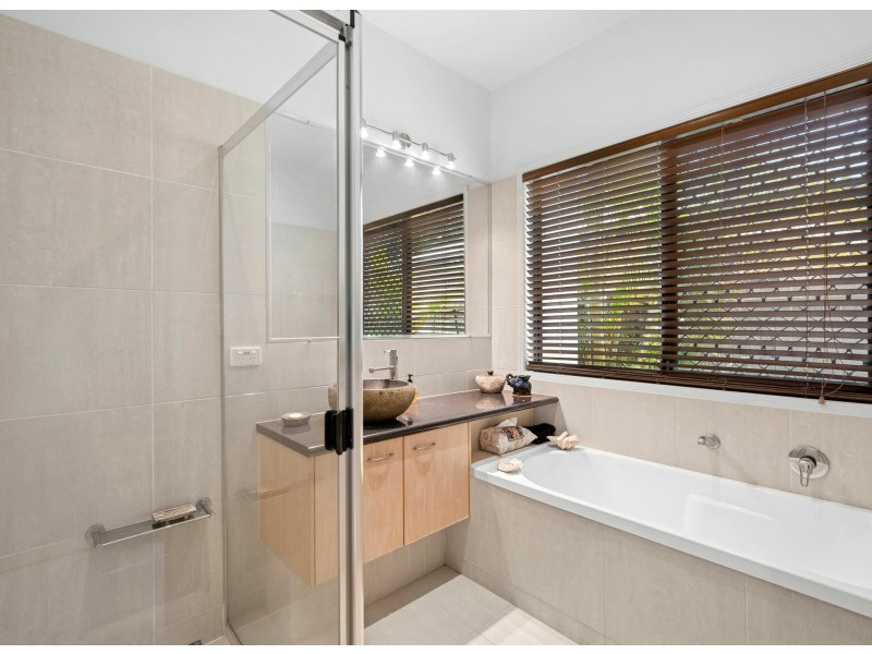 14 Peatling Lane, Twin Waters QLD 4564