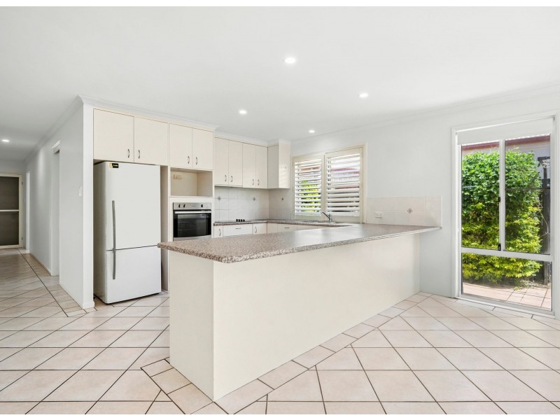 8 Brushbox Circuit, Twin Waters QLD 4564
