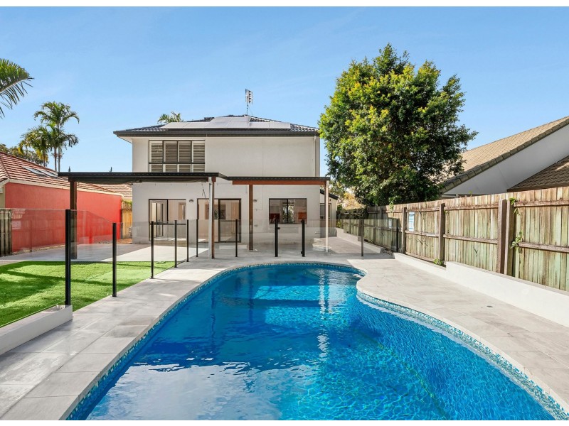 10 Sunview Drive, Twin Waters QLD 4564