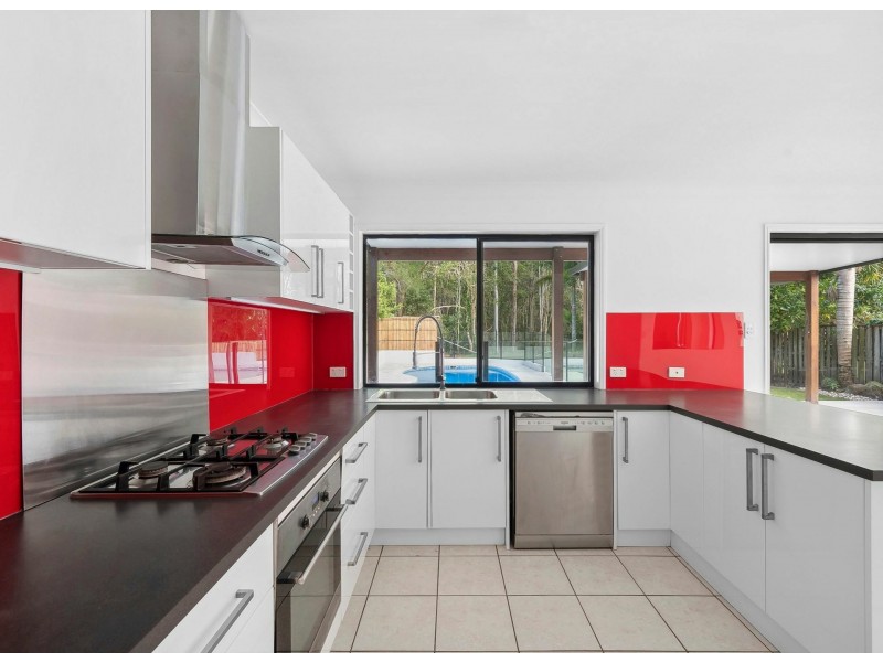 10 Sunview Drive, Twin Waters QLD 4564