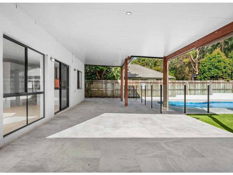 10 Sunview Drive, Twin Waters QLD 4564