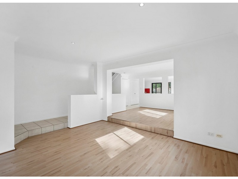 10 Sunview Drive, Twin Waters QLD 4564