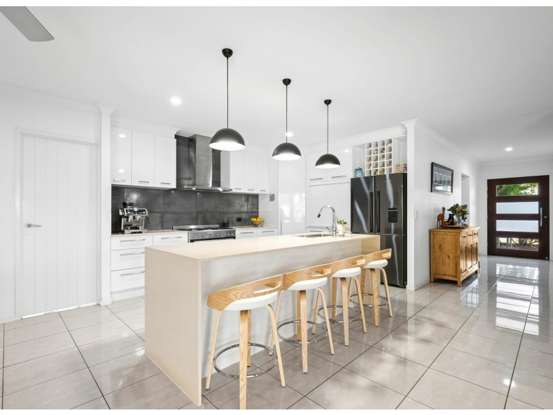 47 Ameen Circuit, Mudjimba QLD 4564