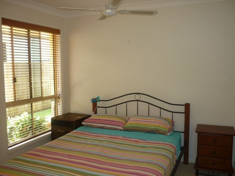 16 Baker Finch Place, Twin Waters QLD 4564