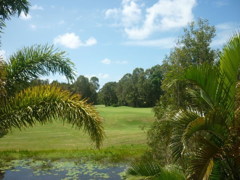 16 Baker Finch Place, Twin Waters QLD 4564