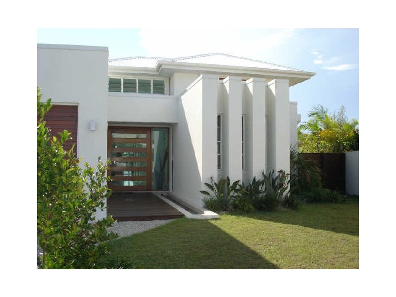 8 Waterfront Court, Twin Waters QLD 4564