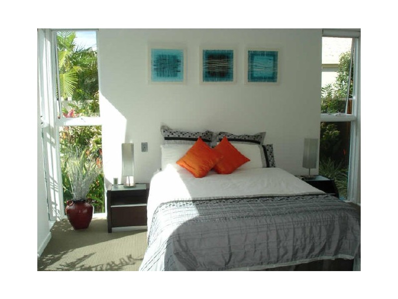 8 Waterfront Court, Twin Waters QLD 4564