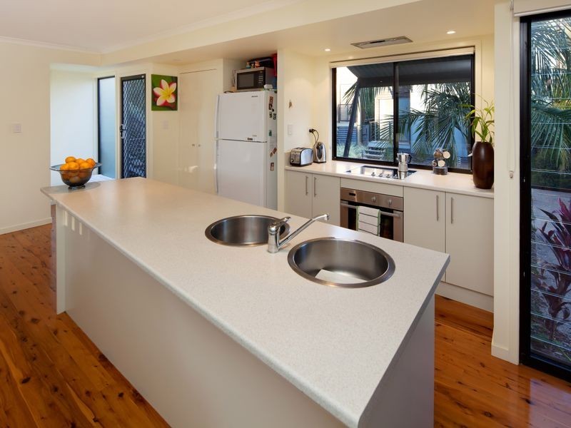 1/10 Kawanna Street, Mudjimba QLD 4564