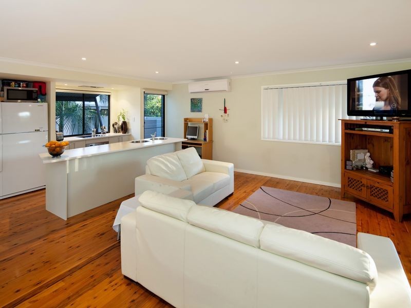 1/10 Kawanna Street, Mudjimba QLD 4564