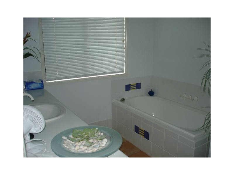 18 Sunview Drive, Twin Waters QLD 4564