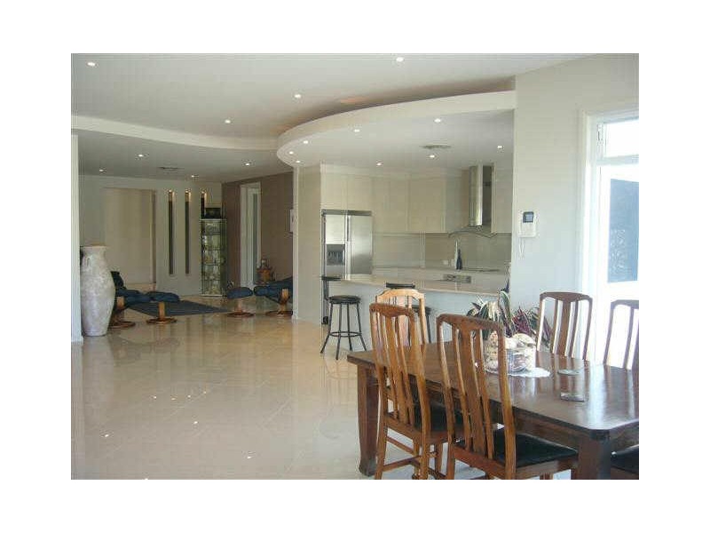 2 Undanbi Lane, Twin Waters QLD 4564