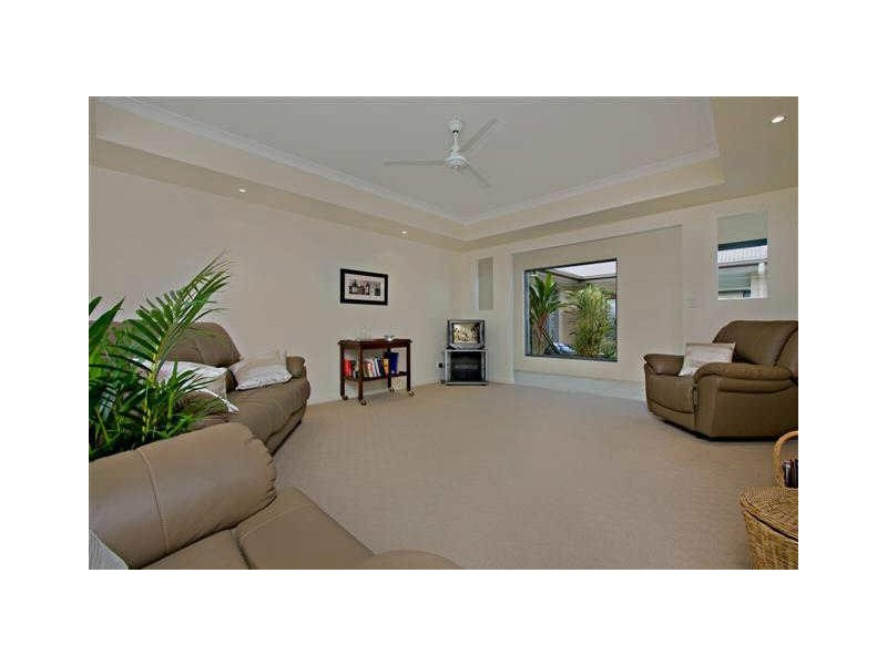 20 Hetherington Drive, Twin Waters QLD 4564