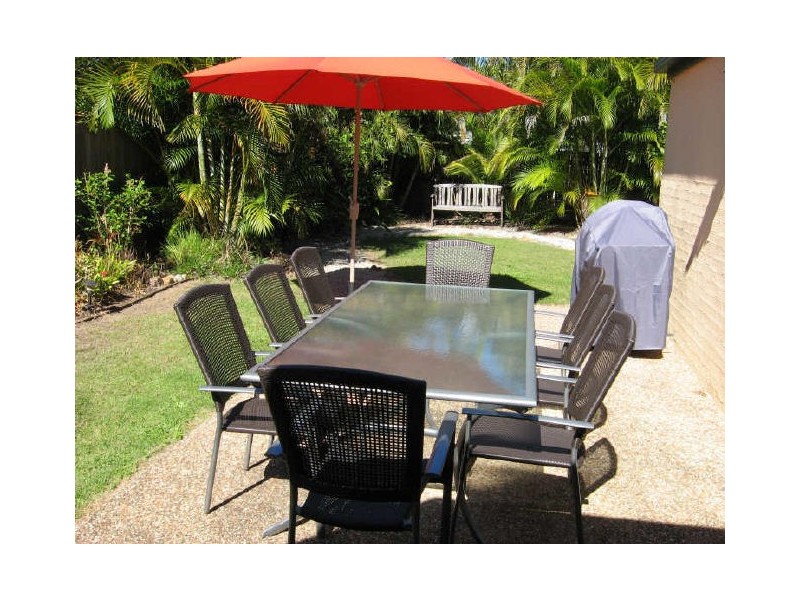 4 Prestwick Drive, Twin Waters QLD 4564