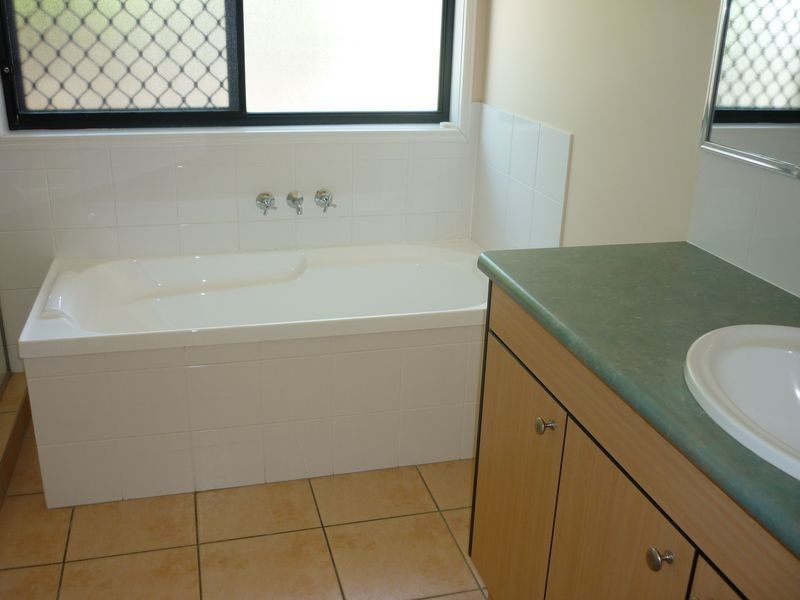 9 Gillingham Place, Pelican Waters QLD 4551