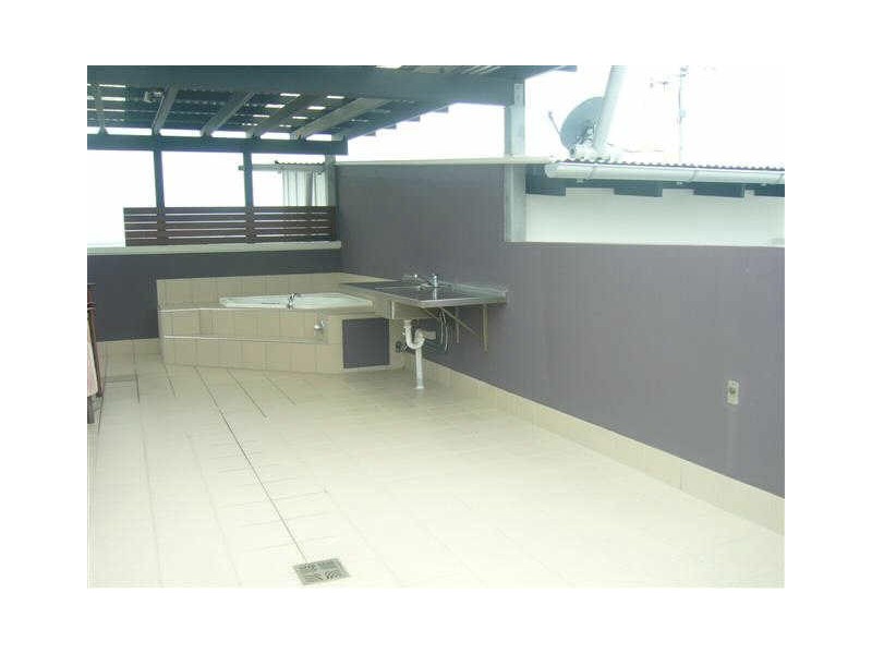 126/80 North Shore Road, Twin Waters QLD 4564