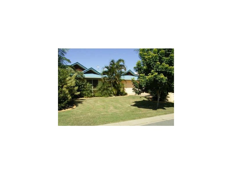 17 Fantail Place, Twin Waters QLD 4564