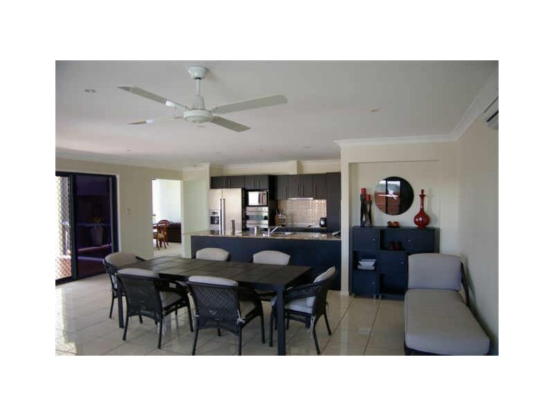 27 Anchorage Circuit, Twin Waters QLD 4564