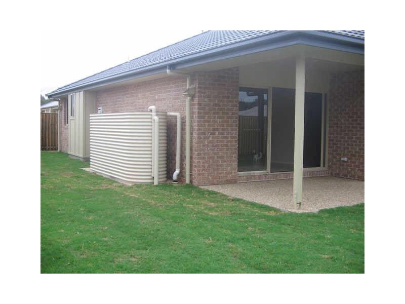 28 Whitsunday Dr, Pacific Paradise QLD 4564