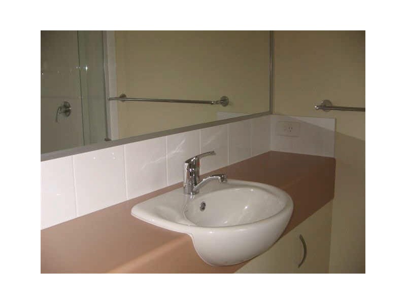 28 Whitsunday Dr, Pacific Paradise QLD 4564