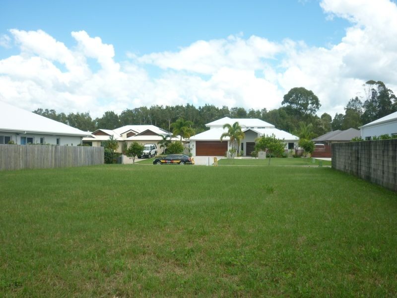 19 Hetherington Drive, Twin Waters QLD 4564