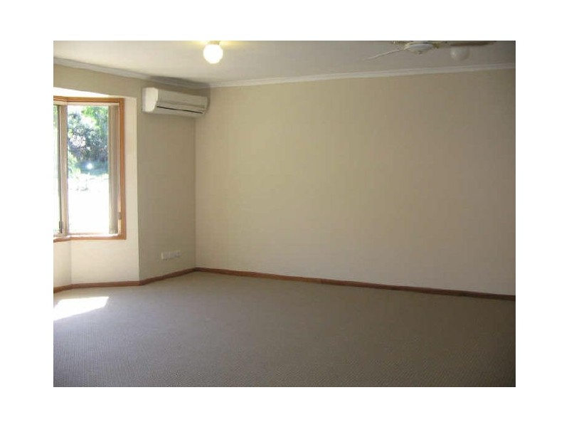 2/35 Jarnahill Drive, Mount Coolum QLD 4573