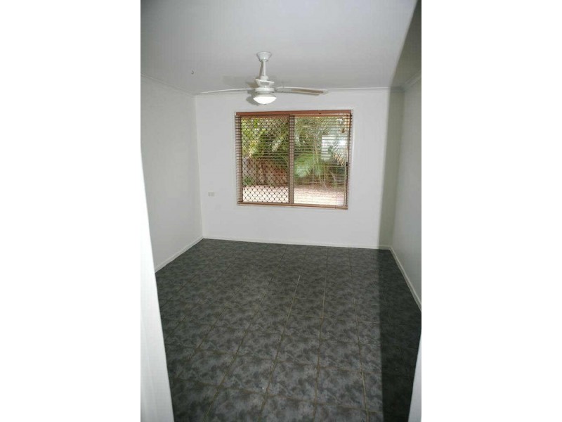 10 David St, Pacific Paradise QLD 4564