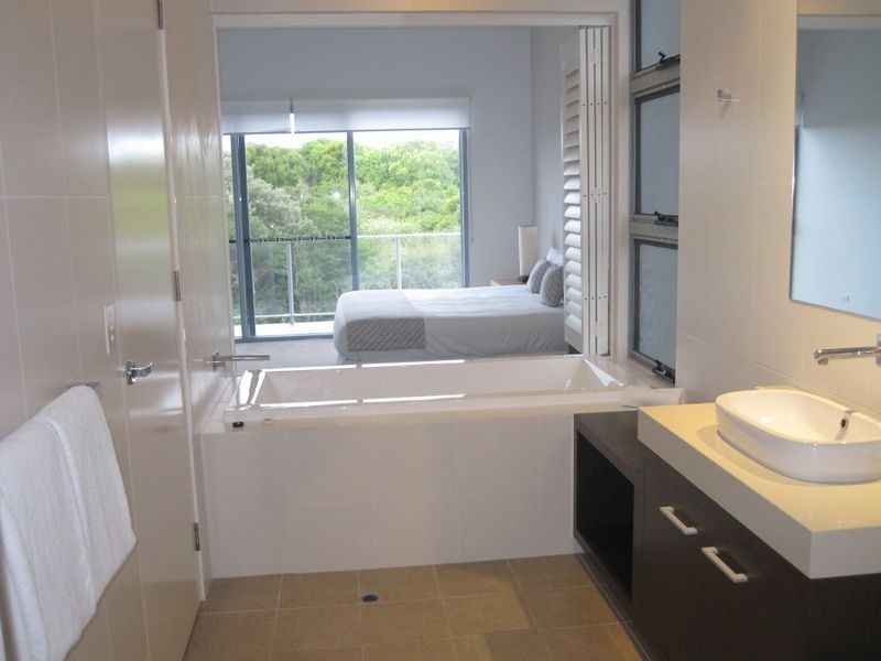 12/80 North Shore Road, Twin Waters QLD 4564