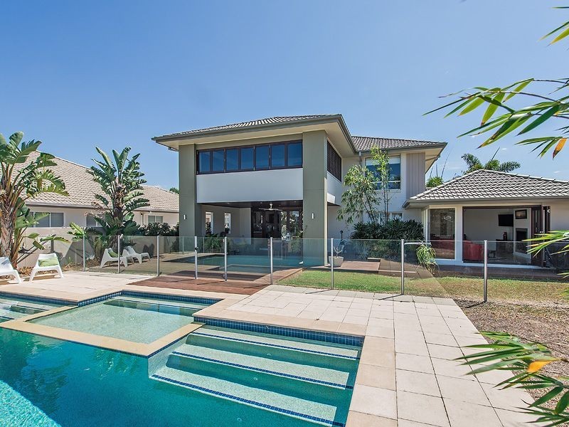 5 Oceanic Court, Twin Waters QLD 4564