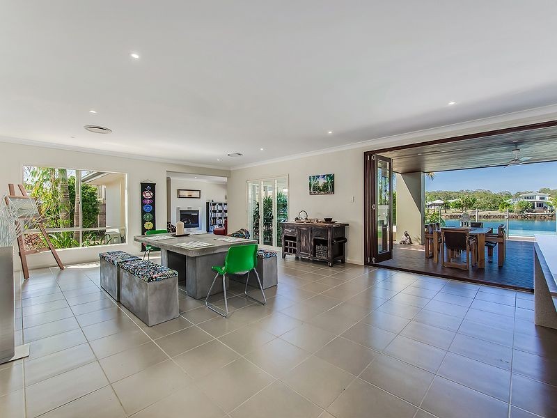 5 Oceanic Court, Twin Waters QLD 4564