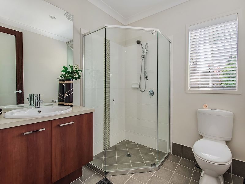 5 Oceanic Court, Twin Waters QLD 4564