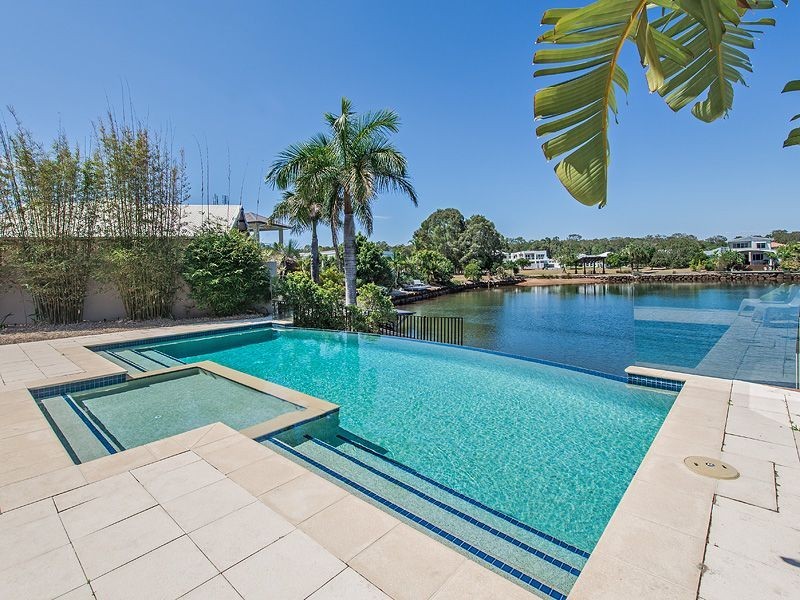 5 Oceanic Court, Twin Waters QLD 4564