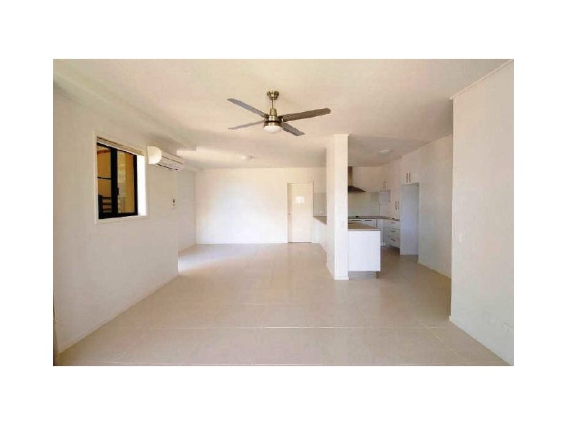 2/63 Marcoola Esplanade, Marcoola QLD 4564