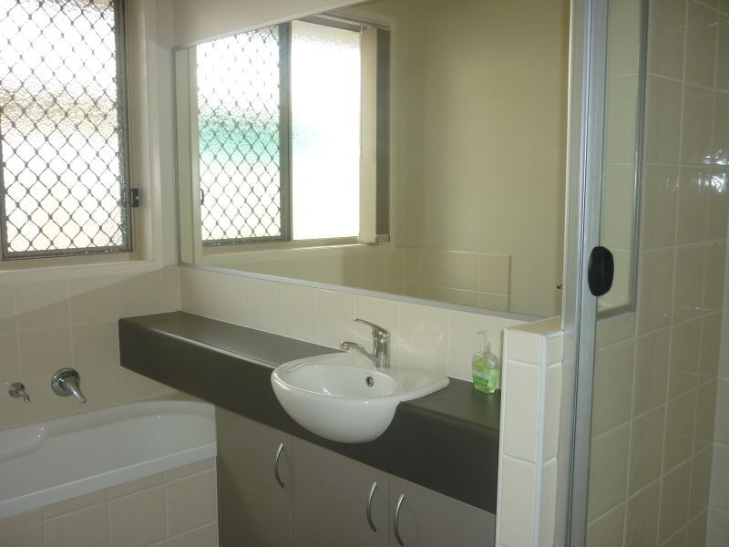 18 Whitsunday Drive, Pacific Paradise QLD 4564