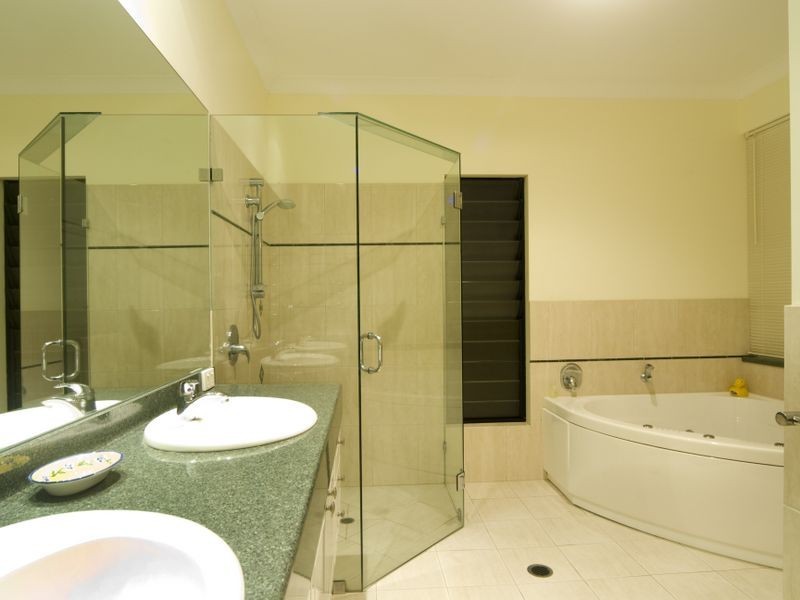 14 Tralee Place, Twin Waters QLD 4564