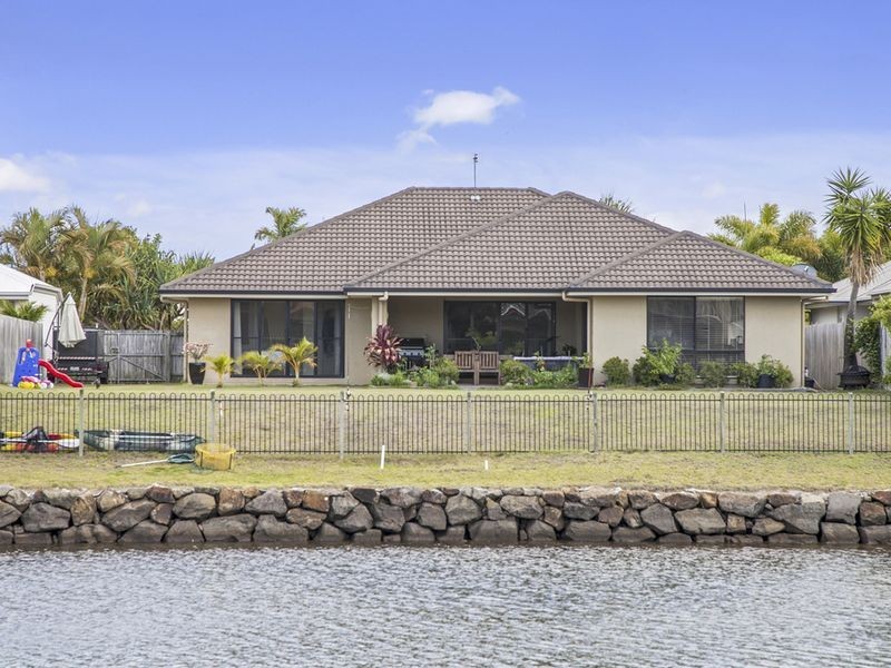 71 Prestwick Drive, Twin Waters QLD 4564