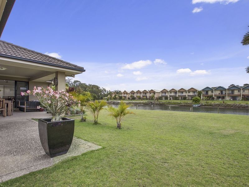 71 Prestwick Drive, Twin Waters QLD 4564