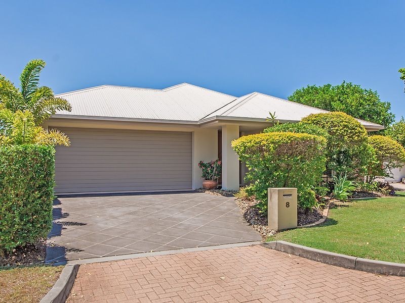 8 Estuary Court, Twin Waters QLD 4564