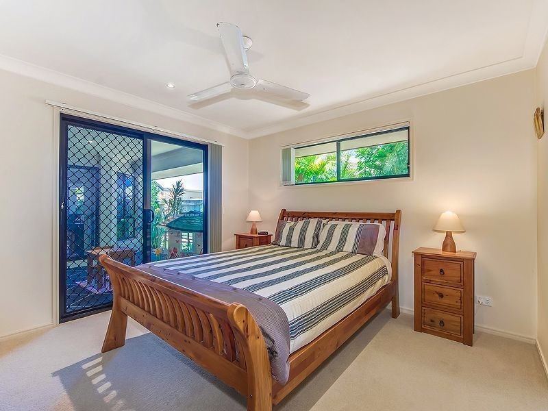 8 Estuary Court, Twin Waters QLD 4564
