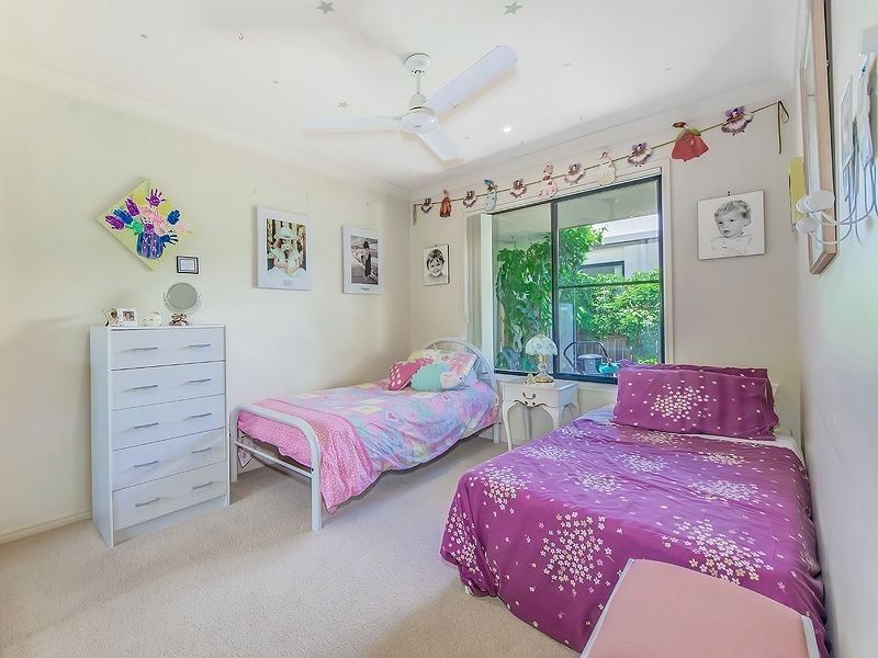 8 Estuary Court, Twin Waters QLD 4564
