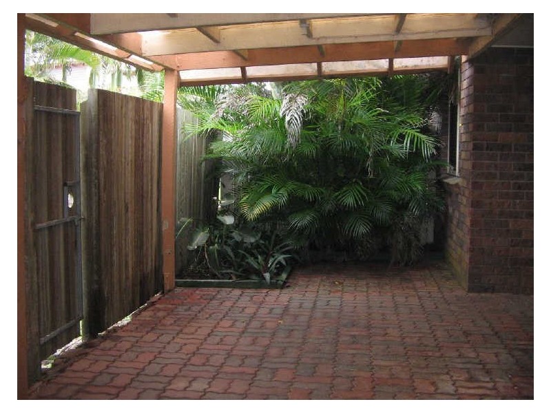 2/8 Stacey Court, Marcoola QLD 4564