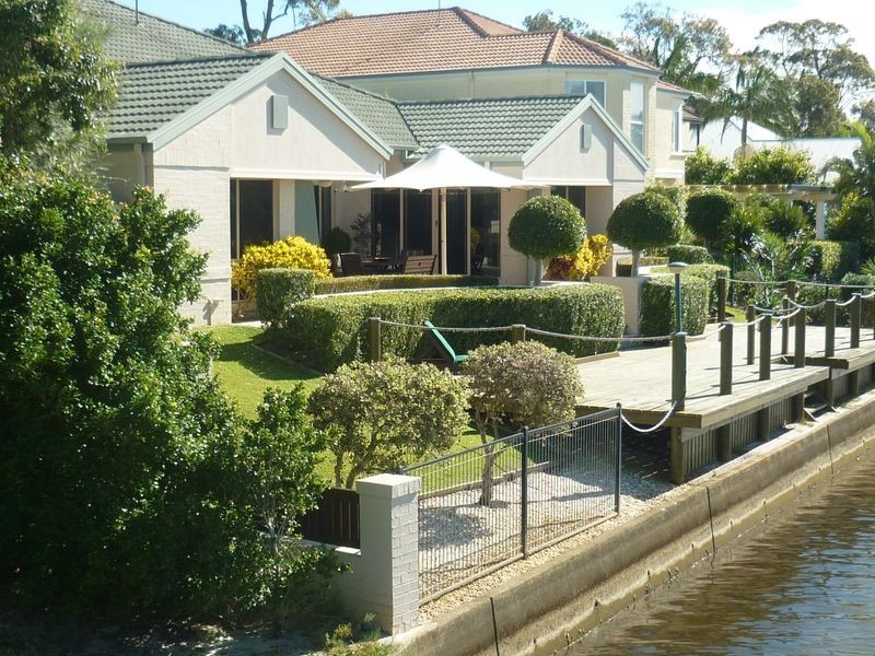 25 Tamarind Place, Twin Waters QLD 4564